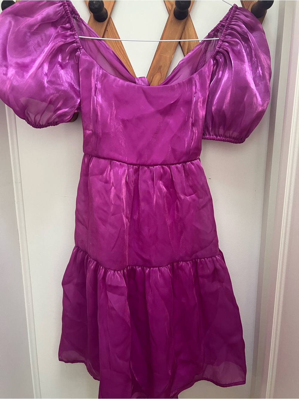 Women’s Magenta Puff-Sleeve Mini Dress